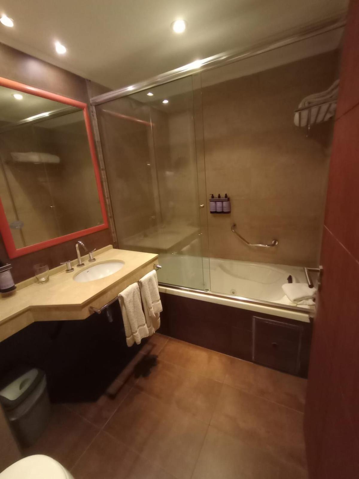 Hotel Plaza Colón Стая снимка
