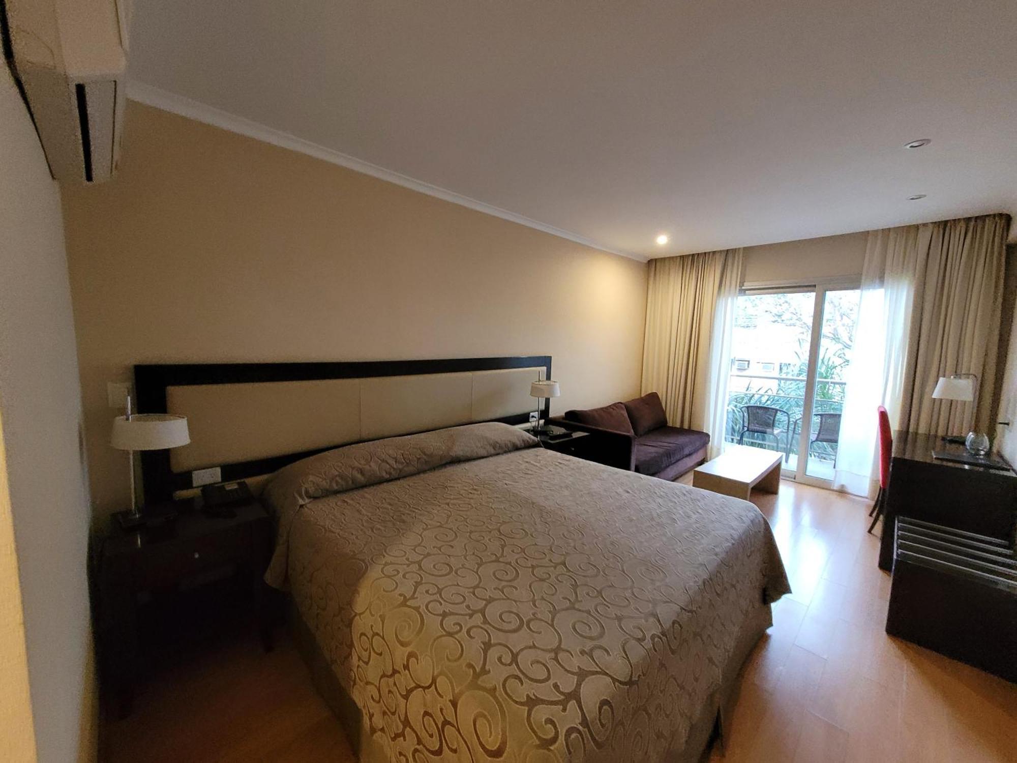 Hotel Plaza Colón Екстериор снимка
