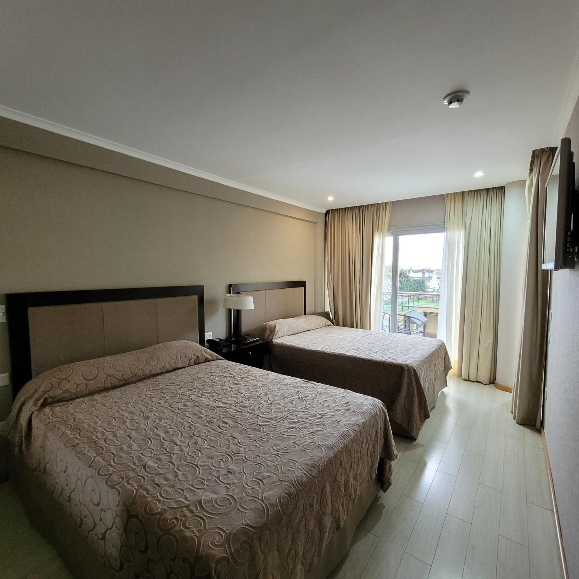 Hotel Plaza Colón Екстериор снимка