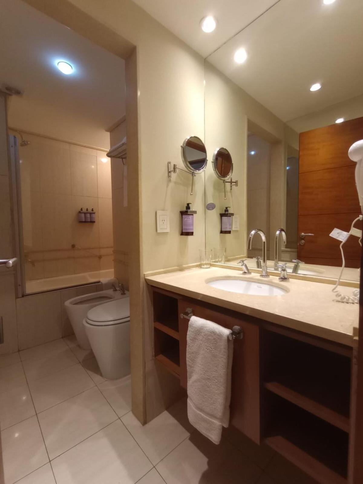Hotel Plaza Colón Стая снимка
