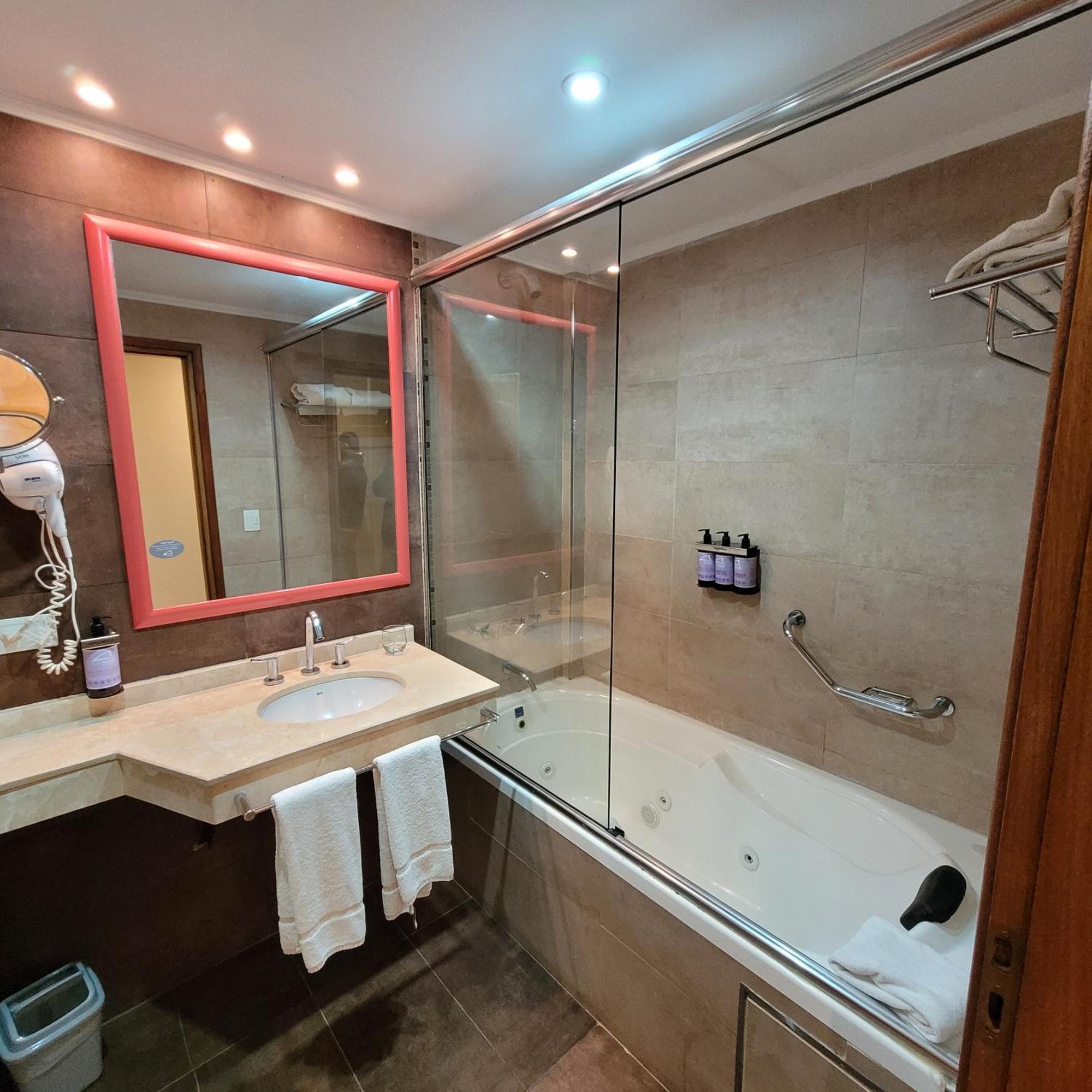 Hotel Plaza Colón Екстериор снимка